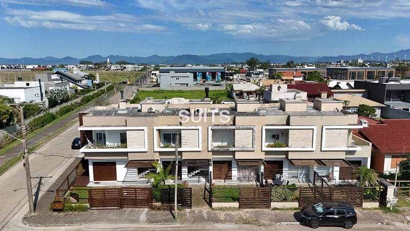 Sobrado estilo Duplex mobiliado no Centro de Xangri-Lá: 2ª foto da galeria de imagens do imóvel