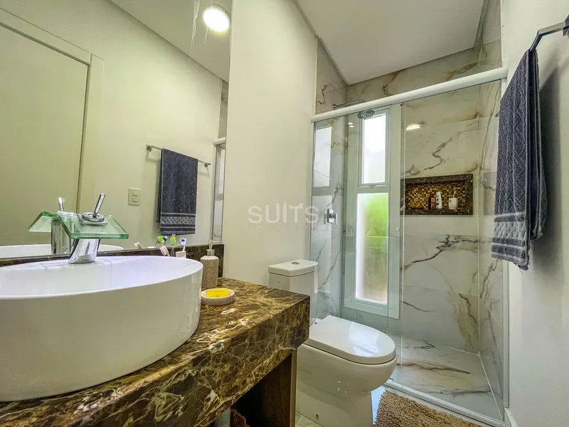 Lindo imóvel beira lago no condomínio Riviera: 18ª foto da galeria de imagens do imóvel