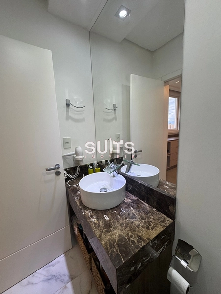 Lindo imóvel beira lago no condomínio Riviera: 20ª foto da galeria de imagens do imóvel