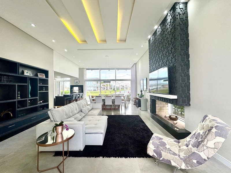 Lindo imóvel beira lago no condomínio Riviera: 5ª foto da galeria de imagens do imóvel