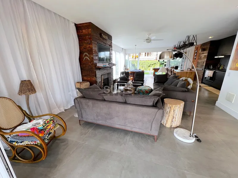 Ótimo sobrado com estilo rústico à venda no condomínio Blue: 6ª foto da galeria de imagens do imóvel