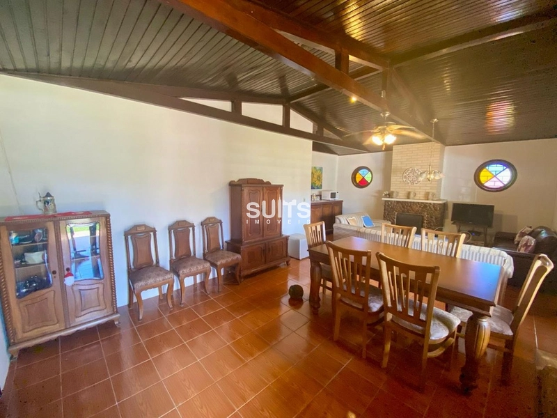 Casa à venda com excelente localização em Atlântida: 3ª foto da galeria de imagens do imóvel