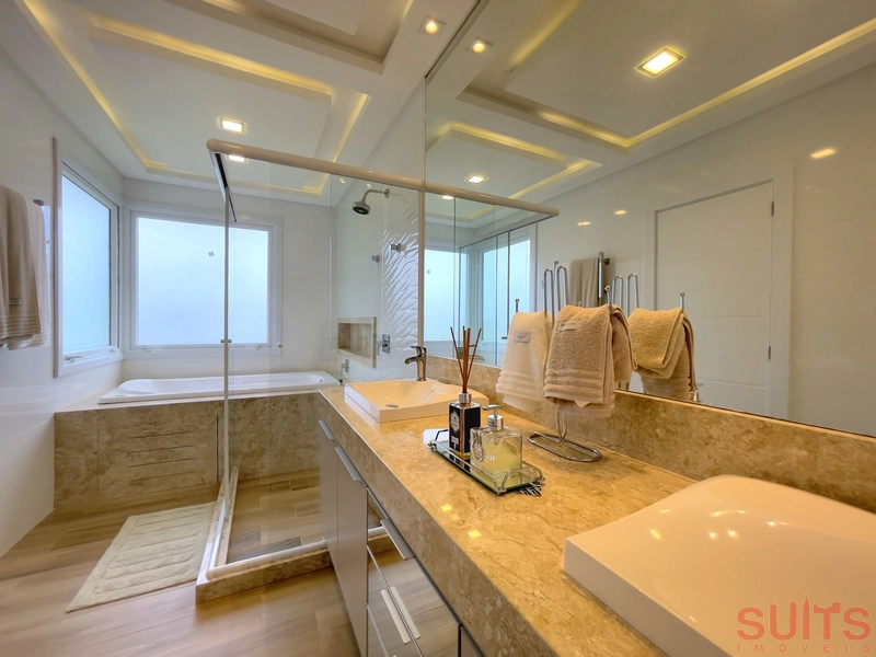 Lindo sobrado beira-lago no Condomínio Enseada: 39ª foto da galeria de imagens do imóvel