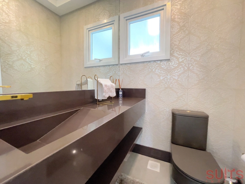 Lindo sobrado beira-lago no Condomínio Enseada: 47ª foto da galeria de imagens do imóvel