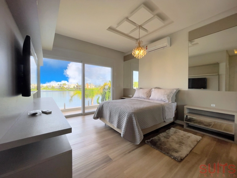 Lindo sobrado beira-lago no Condomínio Enseada: 44ª foto da galeria de imagens do imóvel