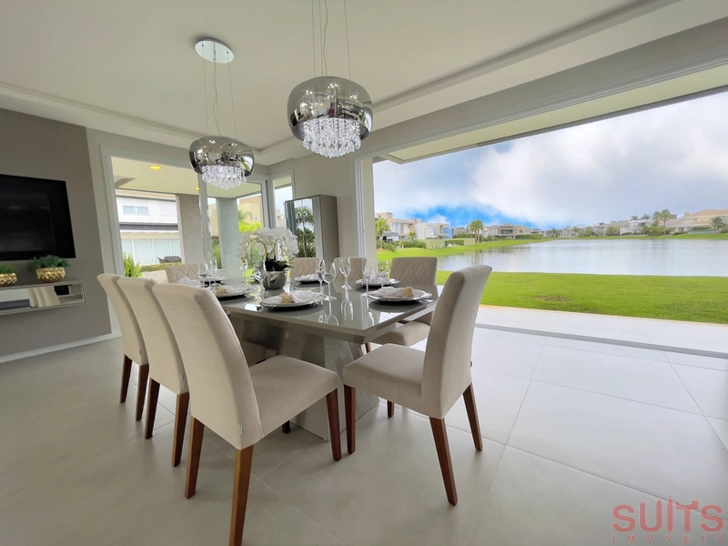 Lindo sobrado beira-lago no Condomínio Enseada: 14ª foto da galeria de imagens do imóvel