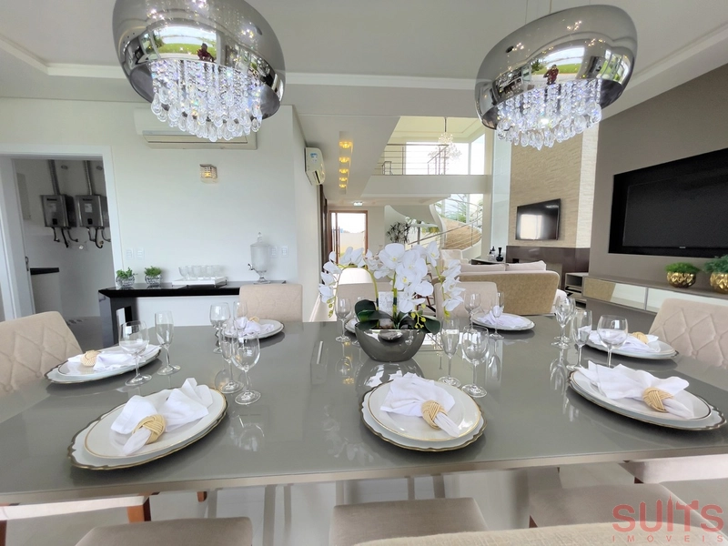 Lindo sobrado beira-lago no Condomínio Enseada: 15ª foto da galeria de imagens do imóvel