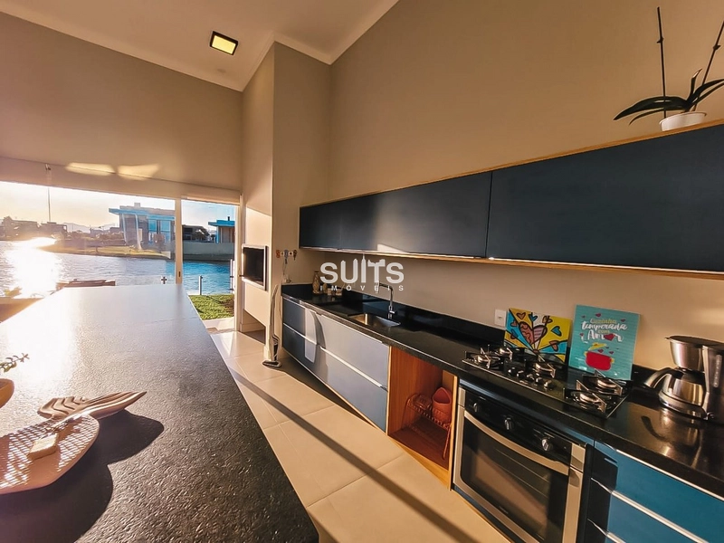 Casa mobiliada e decorada na beira do lago no condomínio Riviera: 11ª foto da galeria de imagens do imóvel