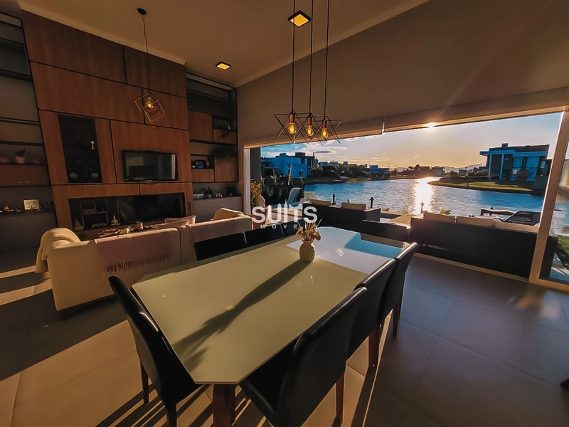 Casa mobiliada e decorada na beira do lago no condomínio Riviera: 10ª foto da galeria de imagens do imóvel