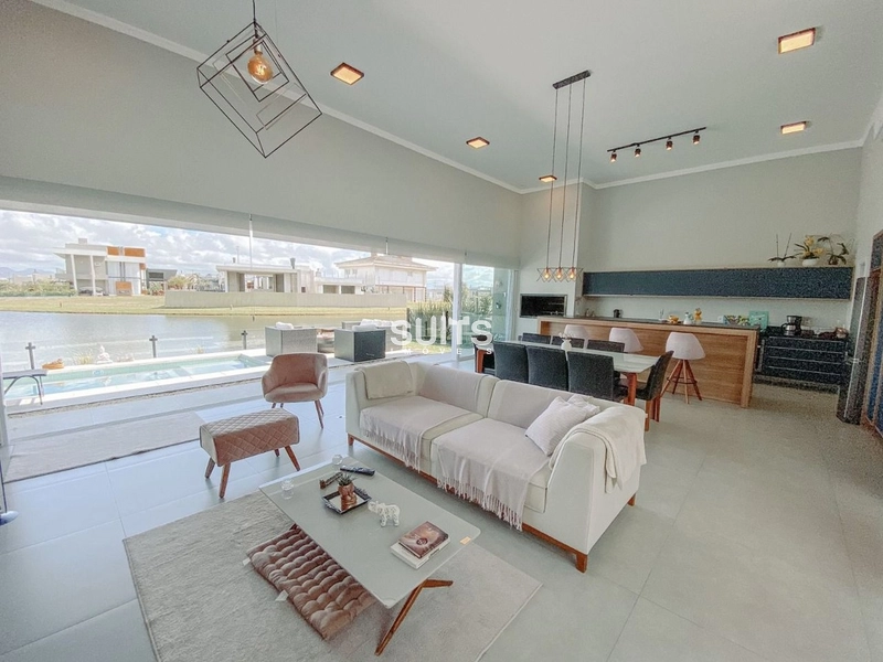 Casa mobiliada e decorada na beira do lago no condomínio Riviera: 14ª foto da galeria de imagens do imóvel