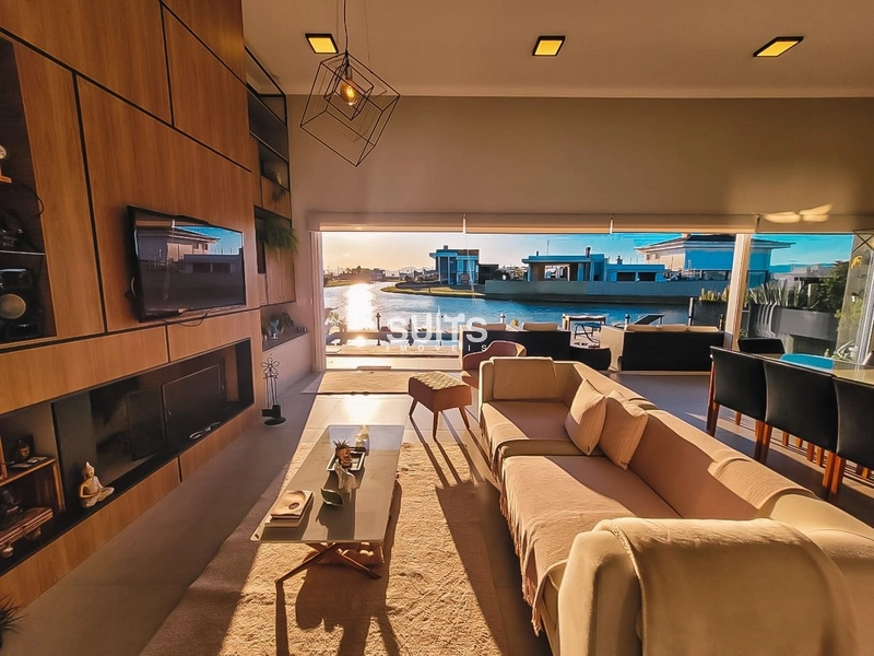 Casa mobiliada e decorada na beira do lago no condomínio Riviera: 8ª foto da galeria de imagens do imóvel