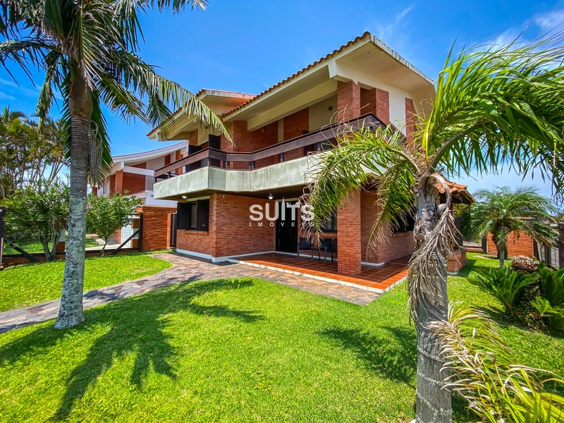 Excelente sobrado de esquina próximo ao mar no Centro de Xangri-Lá: 4ª foto da galeria de imagens do imóvel