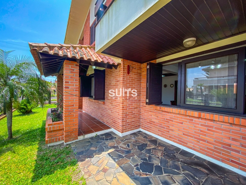 Excelente sobrado de esquina próximo ao mar no Centro de Xangri-Lá: 7ª foto da galeria de imagens do imóvel