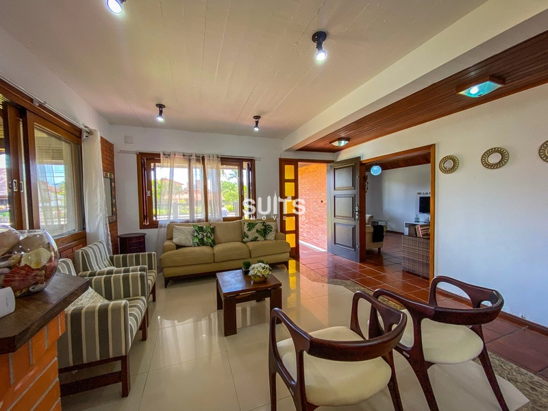 Excelente sobrado de esquina próximo ao mar no Centro de Xangri-Lá: 10ª foto da galeria de imagens do imóvel