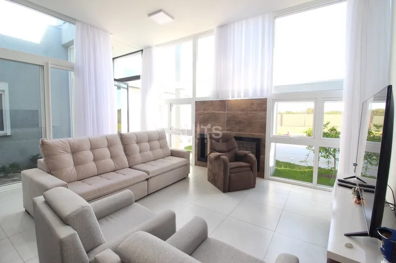 Linda casa com fundos para a área verde no condomínio Riviera: 6ª foto da galeria de imagens do imóvel