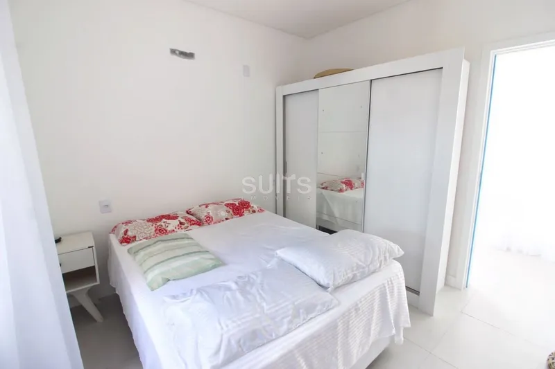 Linda casa com fundos para a área verde no condomínio Riviera: 10ª foto da galeria de imagens do imóvel