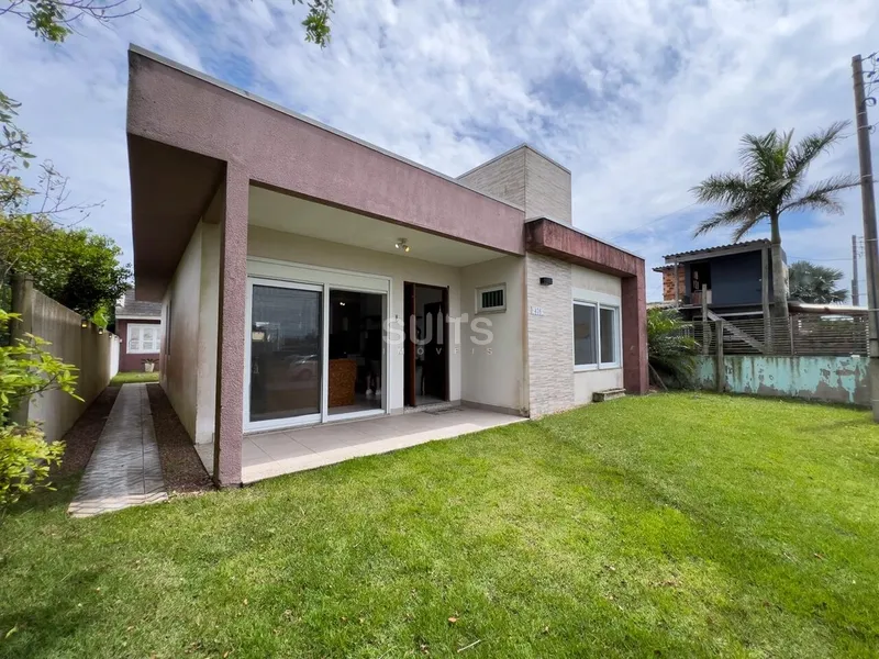 Casa com amplo pátio na praia do Arpoador: 2ª foto da galeria de imagens do imóvel