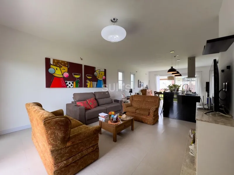 Casa com amplo pátio na praia do Arpoador: 3ª foto da galeria de imagens do imóvel