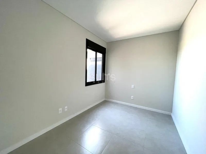 Linda casa geminada à venda no bairro planejado Santorini: 8ª foto da galeria de imagens do imóvel