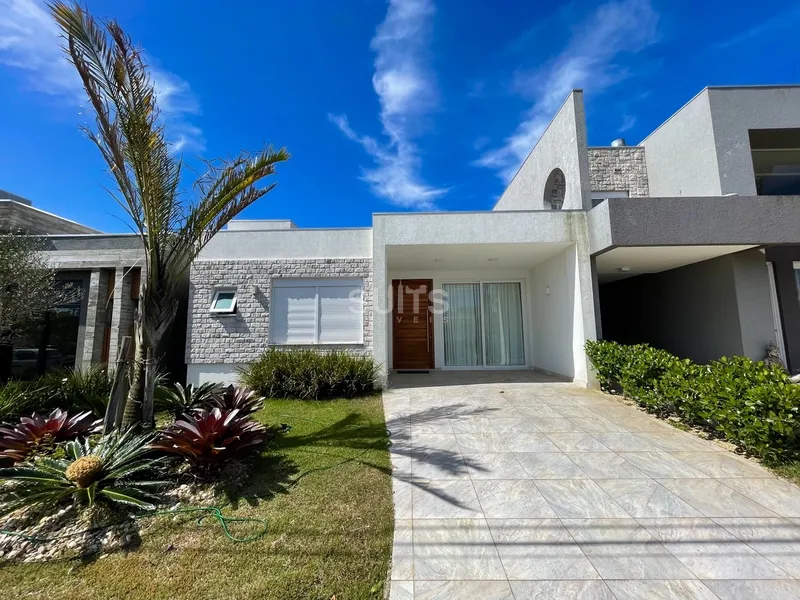 Linda casa no Condomínio Las Palmas: 1ª foto da galeria de imagens do imóvel