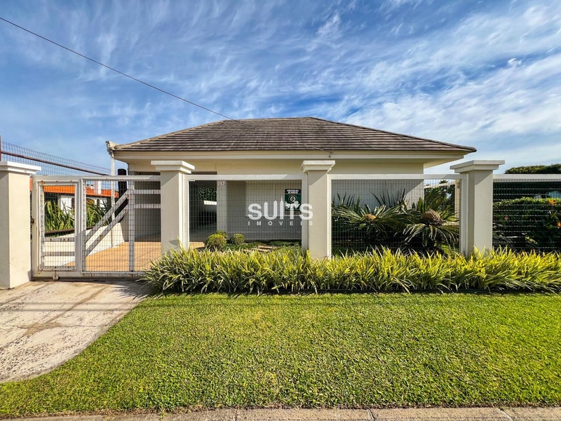 Excelente casa à venda no Centro de Xangri-Lá!!: 1ª foto da galeria de imagens do imóvel