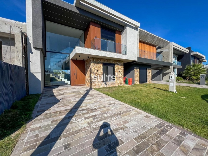 Excelente sobrado frente norte à venda no condomínio Sunset: 2ª foto da galeria de imagens do imóvel