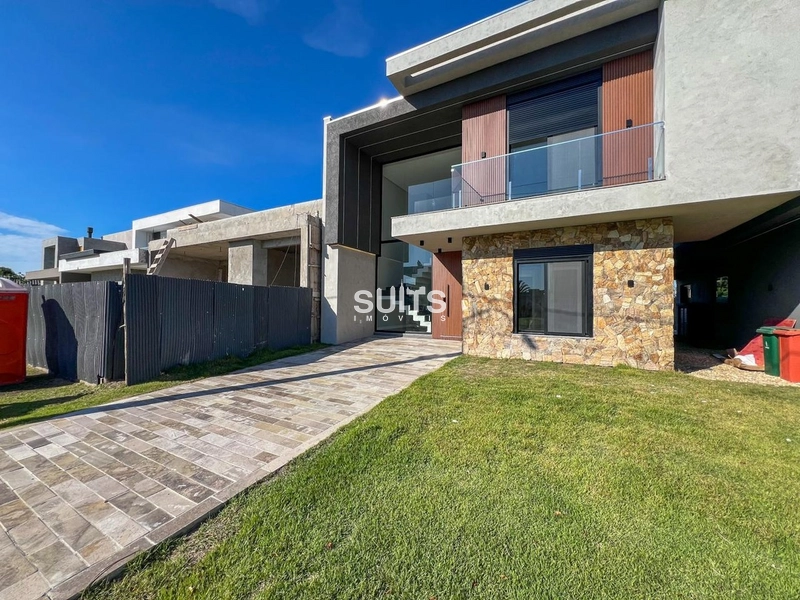 Excelente sobrado frente norte à venda no condomínio Sunset: 3ª foto da galeria de imagens do imóvel