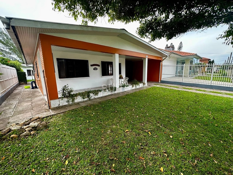 Casa à venda no Centro : 3ª foto da galeria de imagens do imóvel
