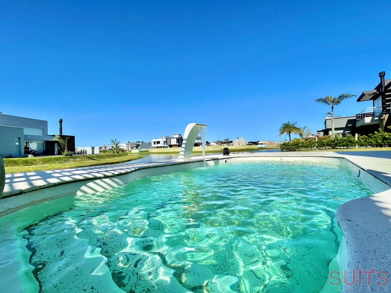 Excelente sobrado beira lago no condomínio Riviera: 41ª foto da galeria de imagens do imóvel