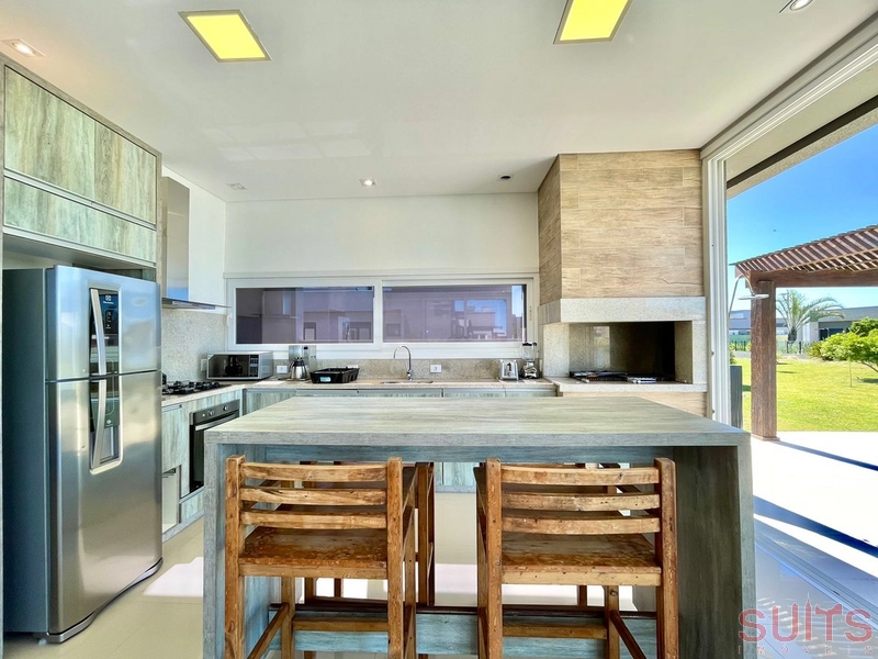 Excelente sobrado beira lago no condomínio Riviera: 13ª foto da galeria de imagens do imóvel