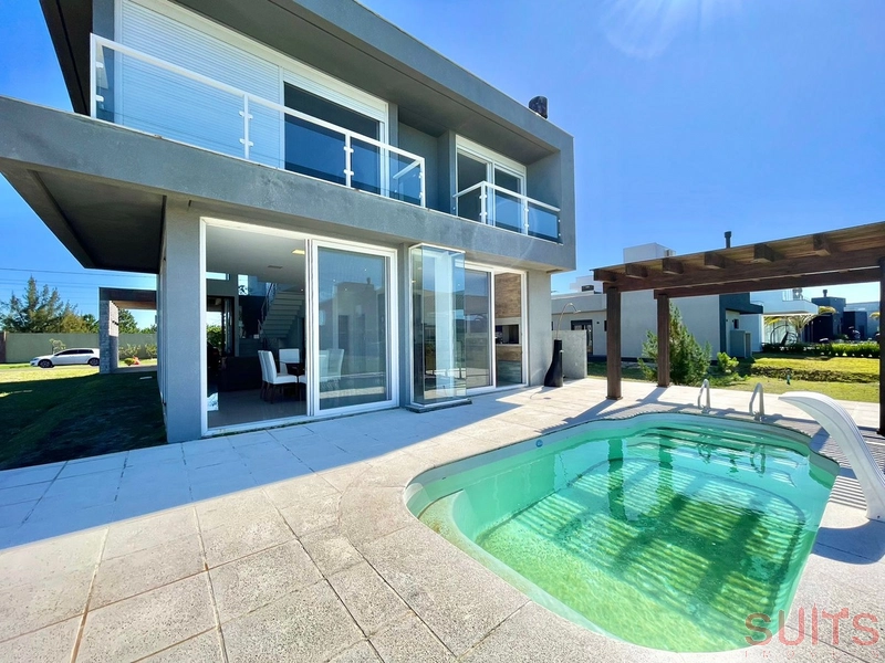 Excelente sobrado beira lago no condomínio Riviera: 15ª foto da galeria de imagens do imóvel