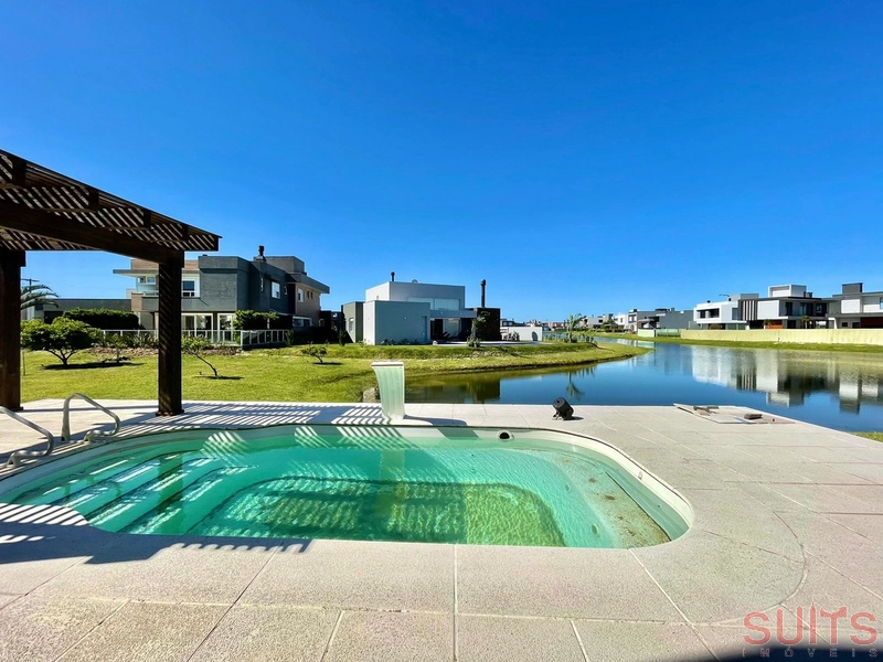 Excelente sobrado beira lago no condomínio Riviera: 21ª foto da galeria de imagens do imóvel