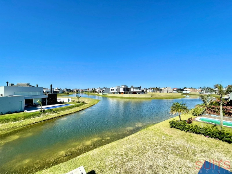 Excelente sobrado beira lago no condomínio Riviera: 44ª foto da galeria de imagens do imóvel