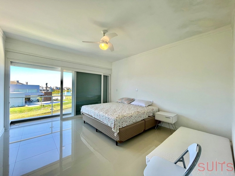 Excelente sobrado beira lago no condomínio Riviera: 38ª foto da galeria de imagens do imóvel