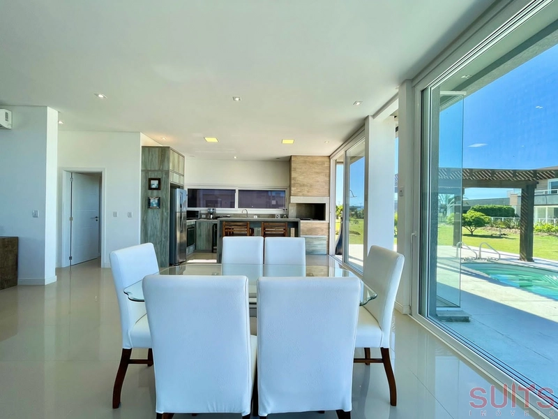 Excelente sobrado beira lago no condomínio Riviera: 6ª foto da galeria de imagens do imóvel