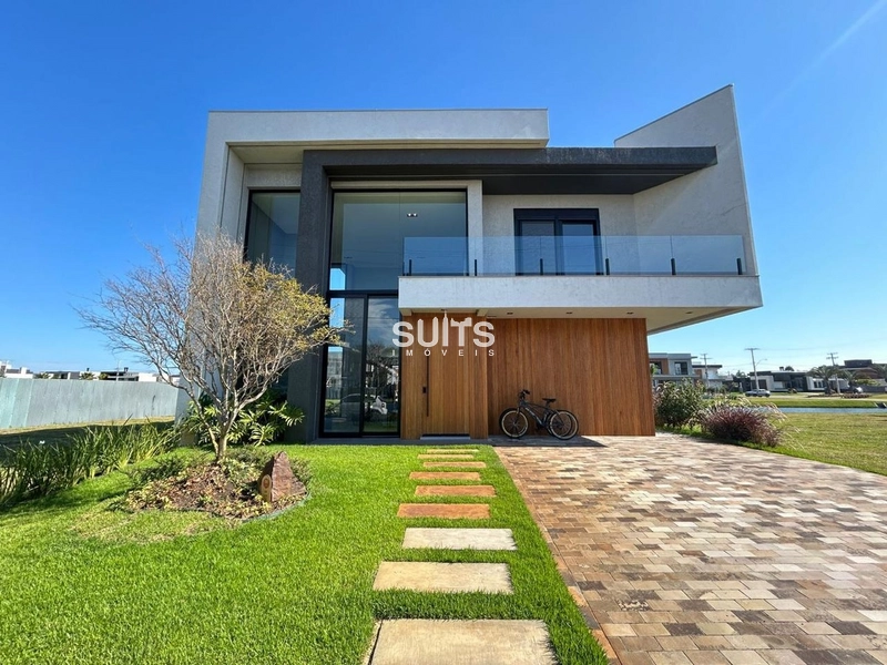 Excelente sobrado beira lago à venda no condomínio Sunset em Xangri-lá: 1ª foto da galeria de imagens do imóvel