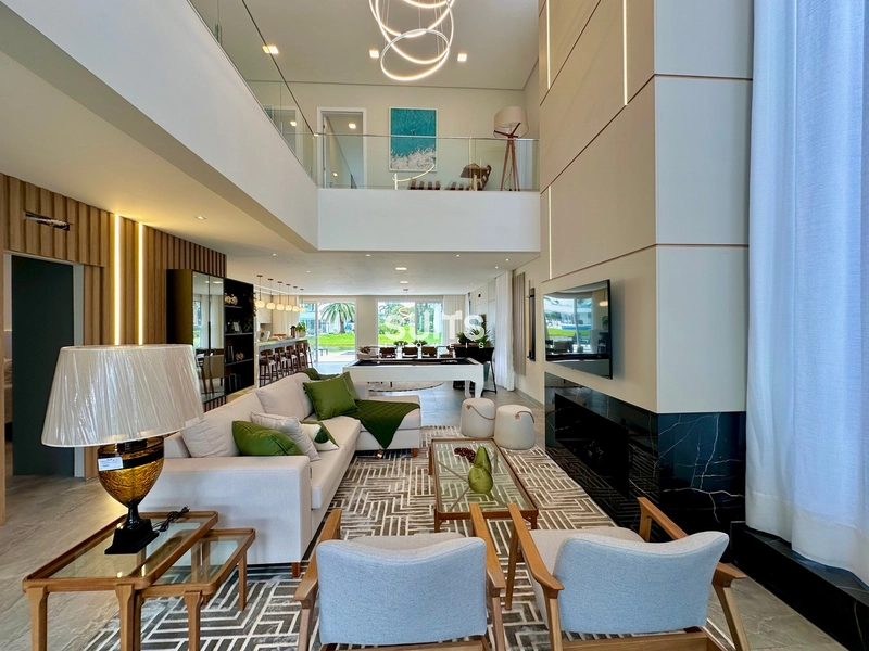 Mansão beira lago de alto padrão no condomínio Enseada: 5ª foto da galeria de imagens do imóvel