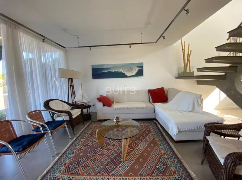 Lindo sobrado com uma bela vista para o lago no Condomínio Las Palmas: 4ª foto da galeria de imagens do imóvel