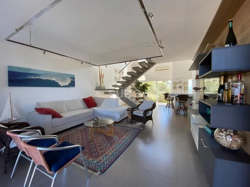 Lindo sobrado com uma bela vista para o lago no Condomínio Las Palmas: 3ª foto da galeria de imagens do imóvel