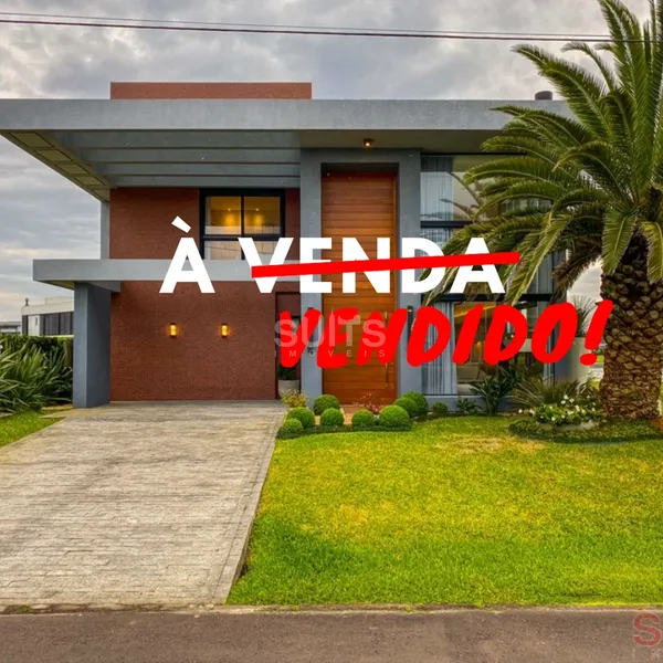 Incrível sobrado mobiliado e decorado à venda no condomínio Enseada: 1ª foto da galeria de imagens do imóvel