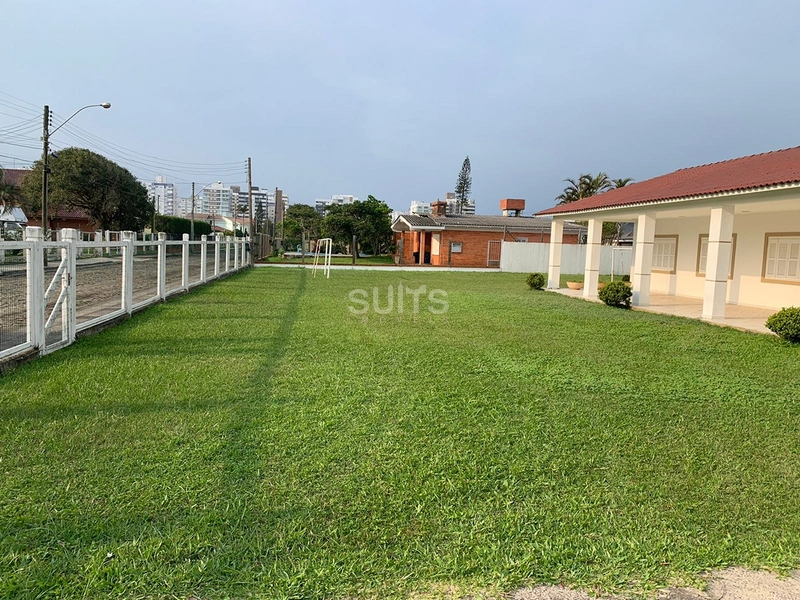 Excelente casa à venda em Atlântida : 3ª foto da galeria de imagens do imóvel