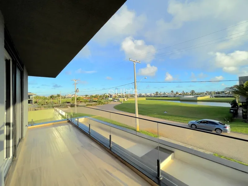 Belíssimo sobrado beira lago no condomínio Sense: 26ª foto da galeria de imagens do imóvel