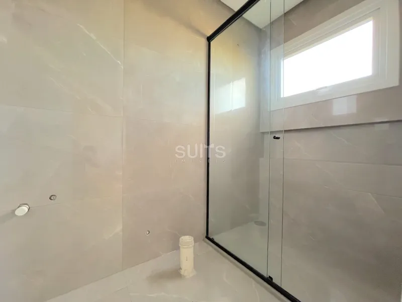 Belíssimo sobrado beira lago no condomínio Sense: 21ª foto da galeria de imagens do imóvel