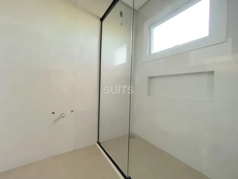 Belíssimo sobrado beira lago no condomínio Sense: 15ª foto da galeria de imagens do imóvel