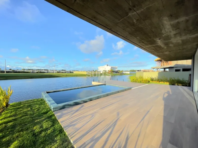 Belíssimo sobrado beira lago no condomínio Sense: 9ª foto da galeria de imagens do imóvel