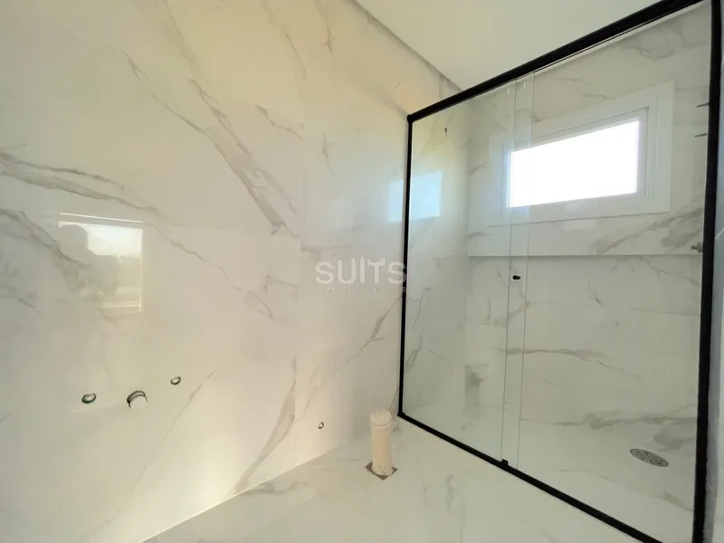 Belíssimo sobrado beira lago no condomínio Sense: 19ª foto da galeria de imagens do imóvel