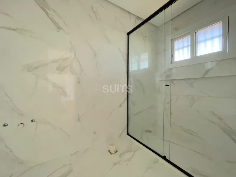 Belíssimo sobrado beira lago no condomínio Sense: 25ª foto da galeria de imagens do imóvel