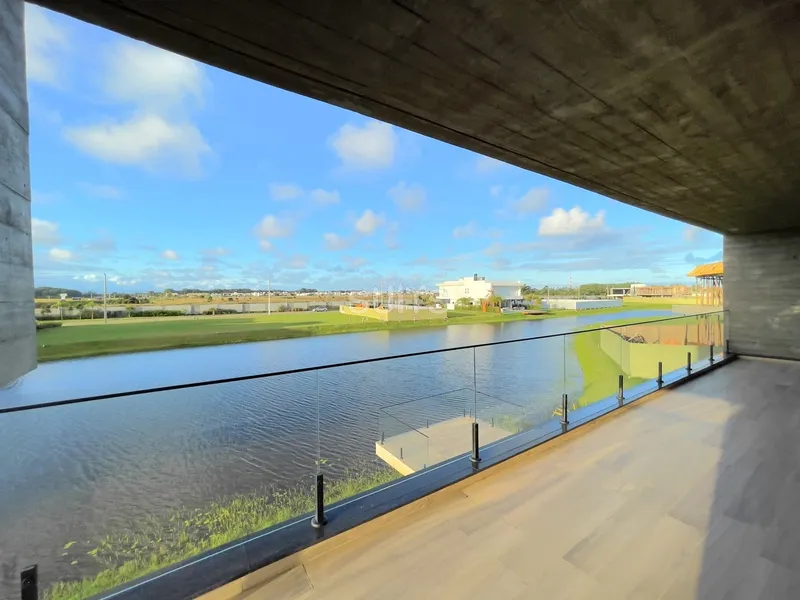 Belíssimo sobrado beira lago no condomínio Sense: 22ª foto da galeria de imagens do imóvel