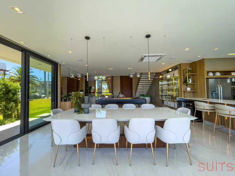 Mansão belíssima nas margens do lago no condomínio Enseada: 23ª foto da galeria de imagens do imóvel