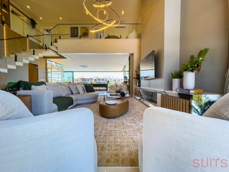 Mansão belíssima nas margens do lago no condomínio Enseada: 9ª foto da galeria de imagens do imóvel